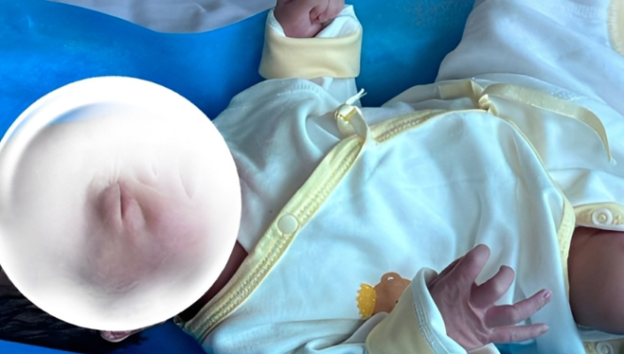 Em bé của Uterus international medical